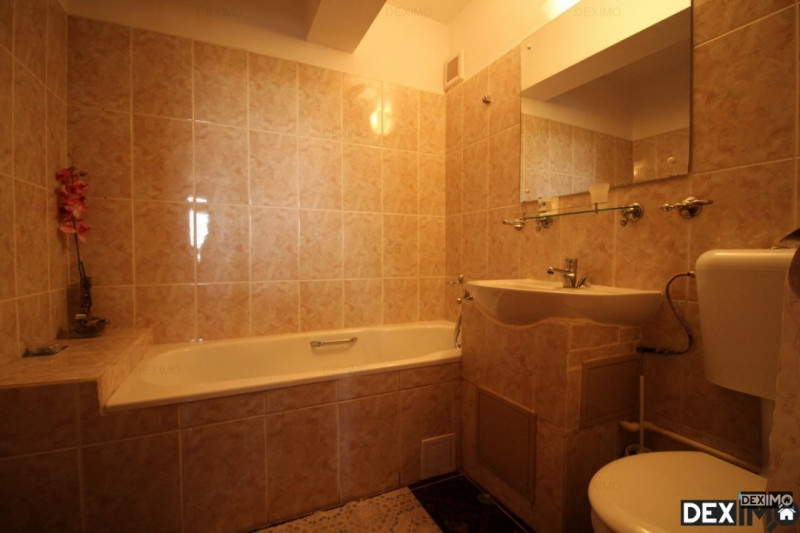 Apartament 3 Camere Decomandate - Centrala Pe Gaze - Mobilat / Utilat Complet